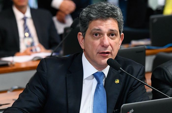 Petróleo sobe e Pacheco pede urgência na votação de projeto de Rogério Carvalho
