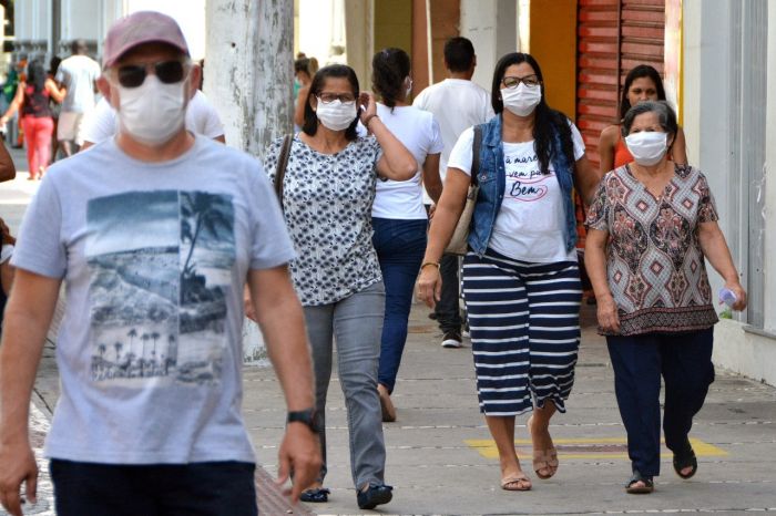 Prefeitos ainda não estudam derrubar obrigatoriedade da máscara