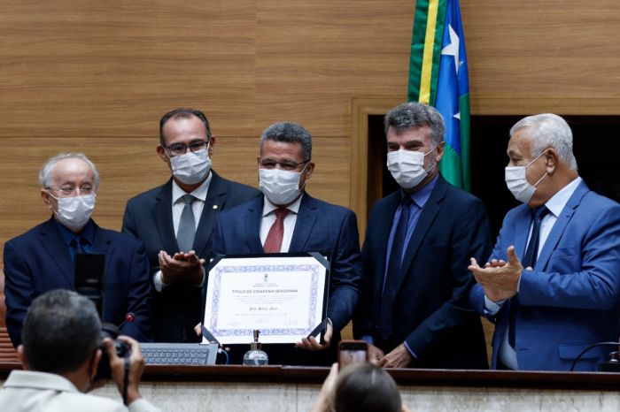 Secretário de Estado do Turismo recebe Título de Cidadão Sergipano