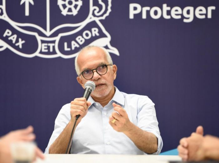 Prefeito Edvaldo reúne Comitê de Crise e pede máxima atenção nas próximas 72 horas