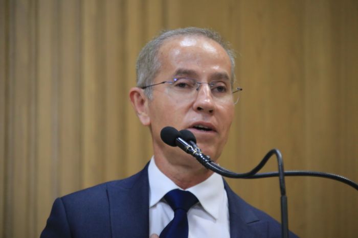 Nitinho defende adoção de medidas para geração de empregos com garantia de oportunidades para os jovens