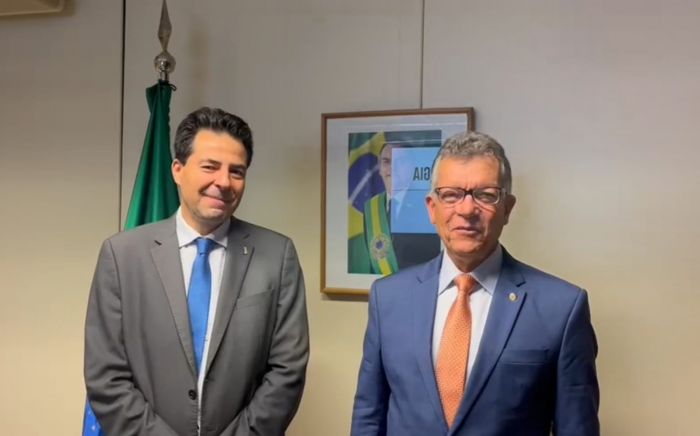 Laércio discute pautas desenvolvimentistas com ministro das Minas e Energia