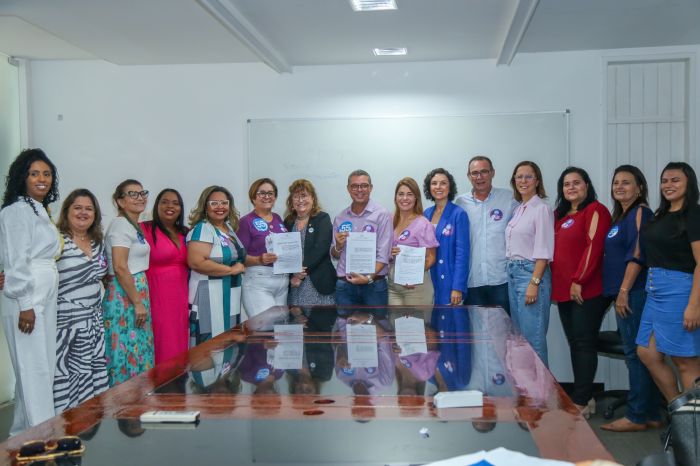 Fábio e Zezinho assinam carta-compromisso com políticas públicas para mulheres