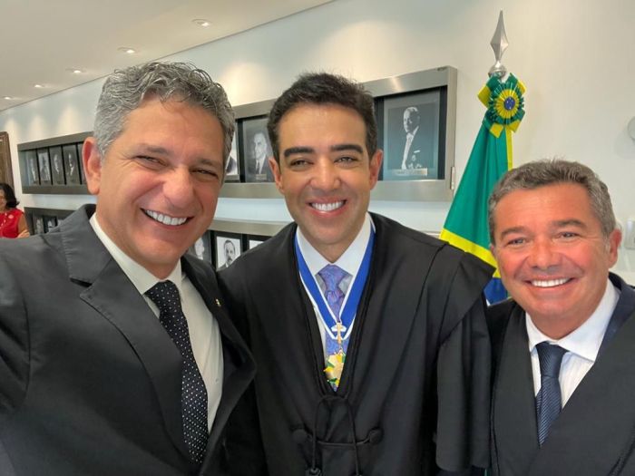 Rogério Carvalho prestigia posse do novo presidente do TCU