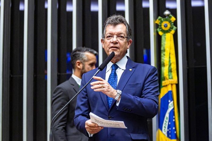 Laércio faz discurso de despedida da Câmara dos Deputados