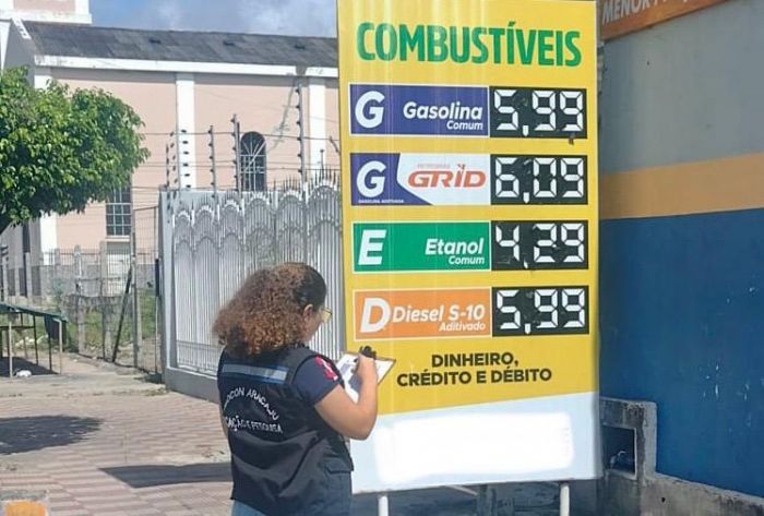 Procon Aracaju monitora variação dos preços dos combustíveis e divulga pesquisa