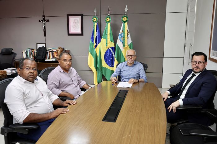 Prefeito Edvaldo assina decreto que regulamenta execução de emendas impositivas individuais em Aracaju