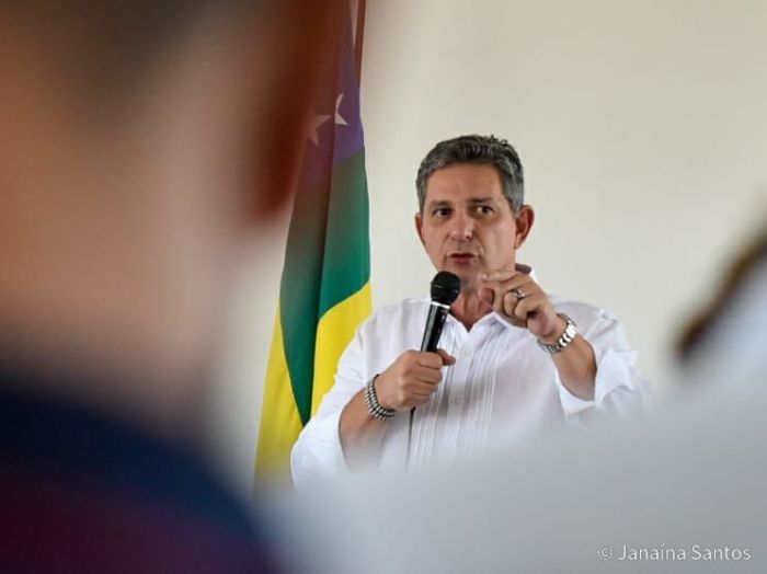 Rogério Carvalho diz que áudios divulgados pelo Fantástico podem comprovar envolvimento de Bolsonaro com diversos crimes