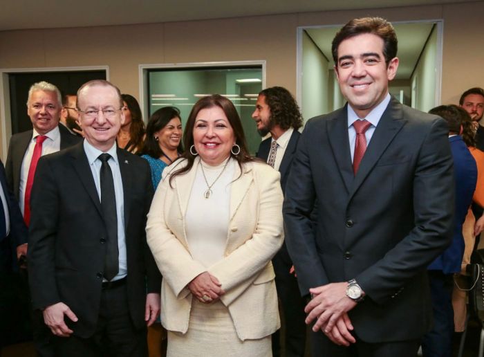 Conselheira Susana Azevedo do TCE/SE se reúne com ministro da Educação