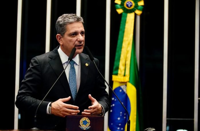 Senador Rogério Carvalho celebra sanção do Programa Escola em Tempo Integral pelo presidente Lula