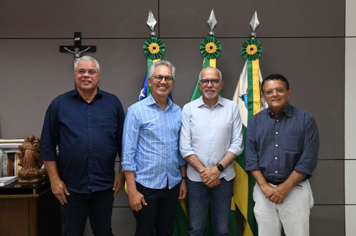 Prefeito Edvaldo se reúne com os prefeitos da Grande Aracaju para tratar sobre a instalação do consórcio do transporte p