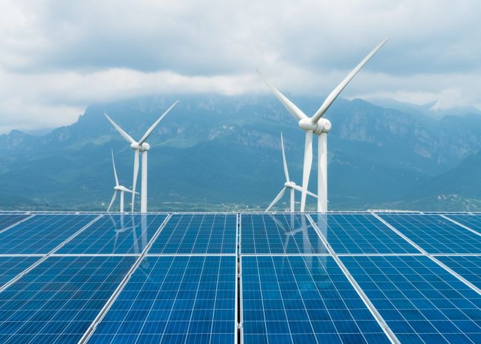 Eólica e solar responderam por 80% da nova capacidade em 2022