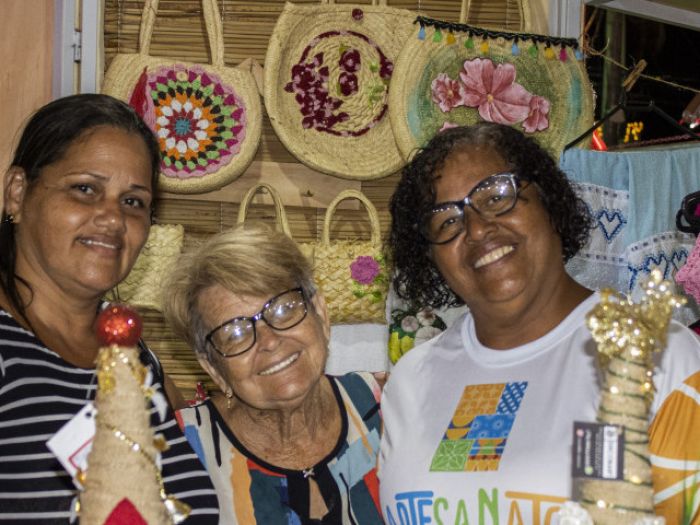 Vila do Natal Iluminado gera oportunidades de renda extra para empreendedores do estado