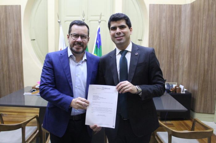 PGM entrega ofício sobre a realização de concurso público à OAB/SE