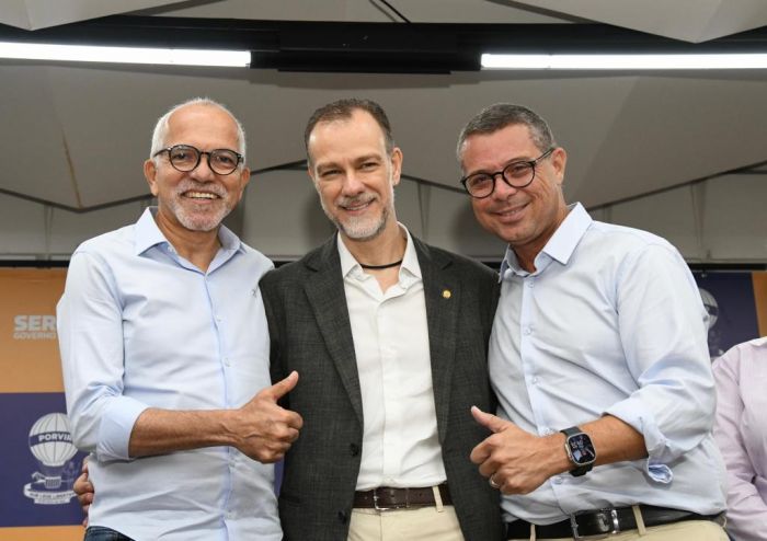 Prefeito acompanha posse de Julio Filgueira como secretário de Estado do Planejamento e Inovação