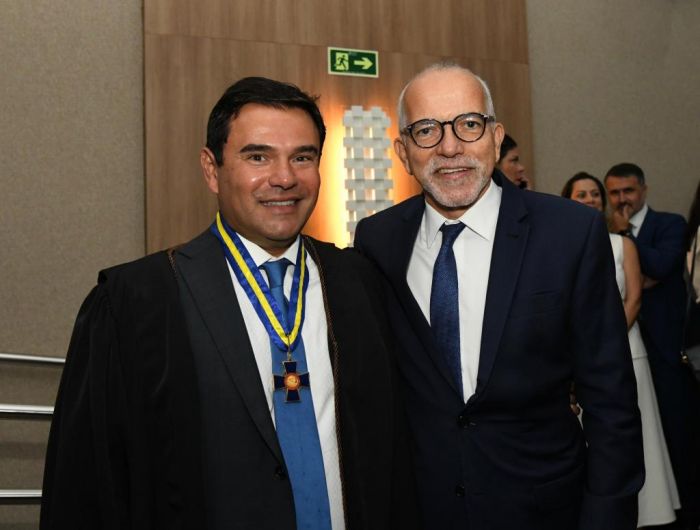 Prefeito Edvaldo acompanha posse do novo juiz titular do TRE-SE, Cristiano Cabral