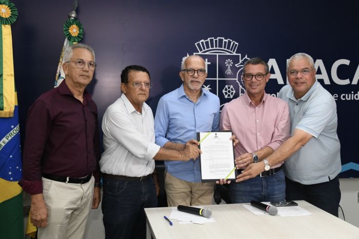 Anúncio histórico: prefeito Edvaldo divulga calendário da licitação do transporte coletivo da Grande Aracaju