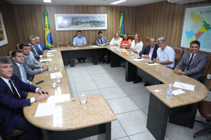 Alese realiza primeira reunião de planejamento para constituição da Frente em Defesa da Petrobras