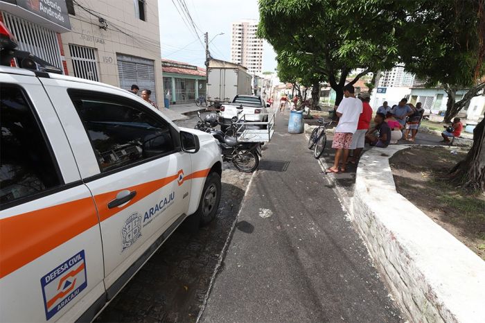 Em ação conjunta, Prefeitura desloca preventivamente moradores do Largo da Aparecida