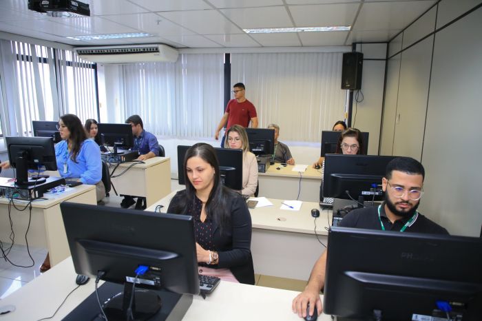 Servidores do TCE participam de treinamento para utilização de inteligência artificial