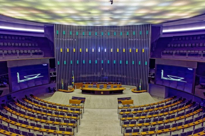 Audiência discute projeto que muda a quantidade de deputados que cada estado terá nas próximas eleições
