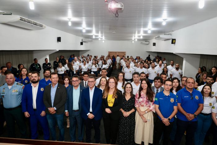 Deputada Katarina Feitoza celebra posse de 80 novos servidores na Coordenadoria Geral de Perícias
