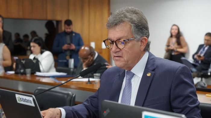 Laércio apresenta emenda que garante qualidade do combustível